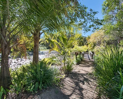 byron-lakeside-grounds-2019-8